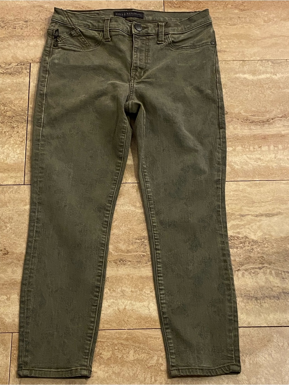 Rock & Republic Olive Green Kashmiere Crop Jeans Size 10